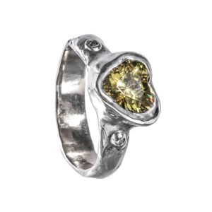 sinset-jewelry-anna-sammel-jewelry-Green-Heart-Ring